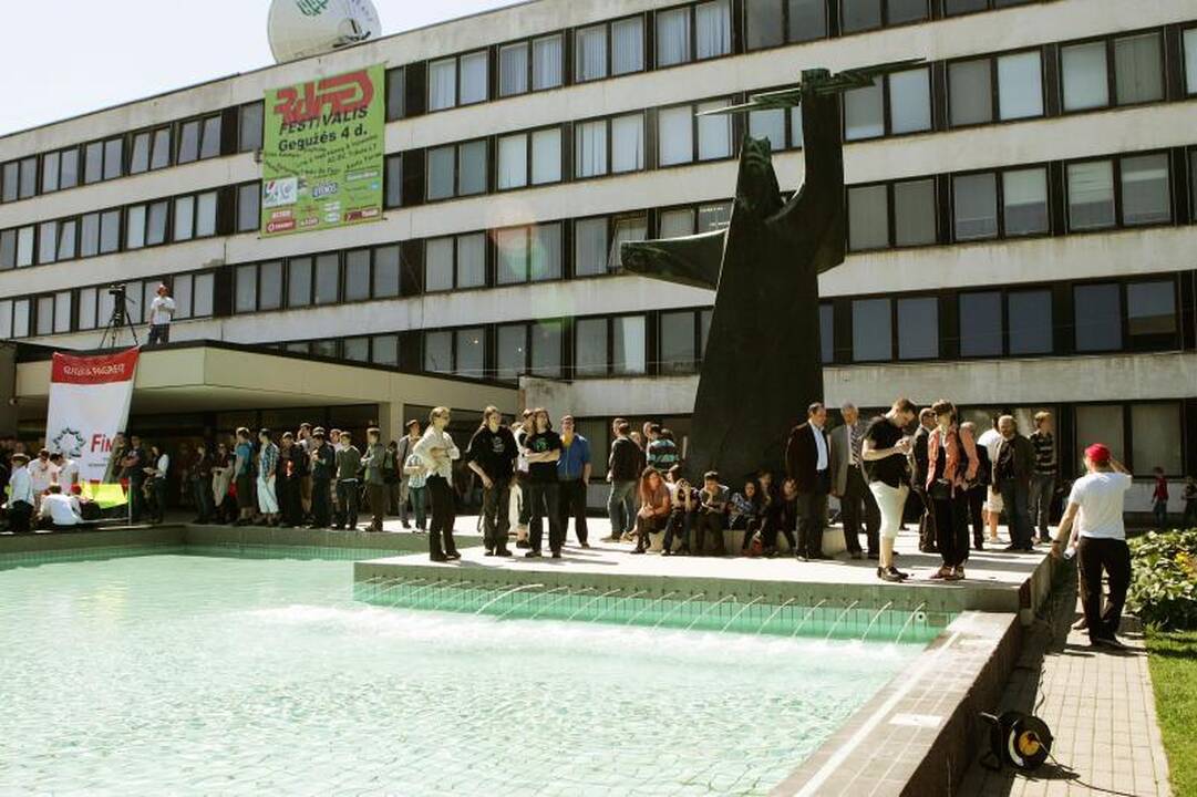 Studentų miestelyje virė robotų kovos   
