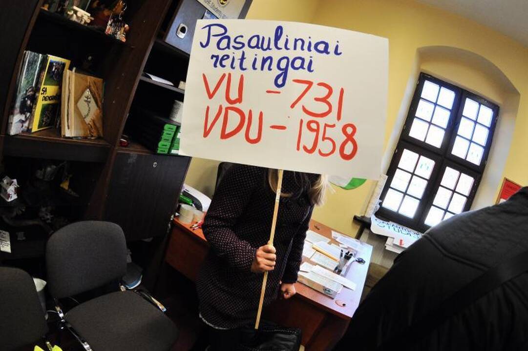 Protestuojantys studentai užplūdo Kauno gatves