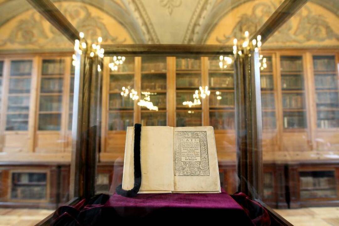 VU bibliotekoje eksponuojamas M.Mažvydo „Katekizmas“