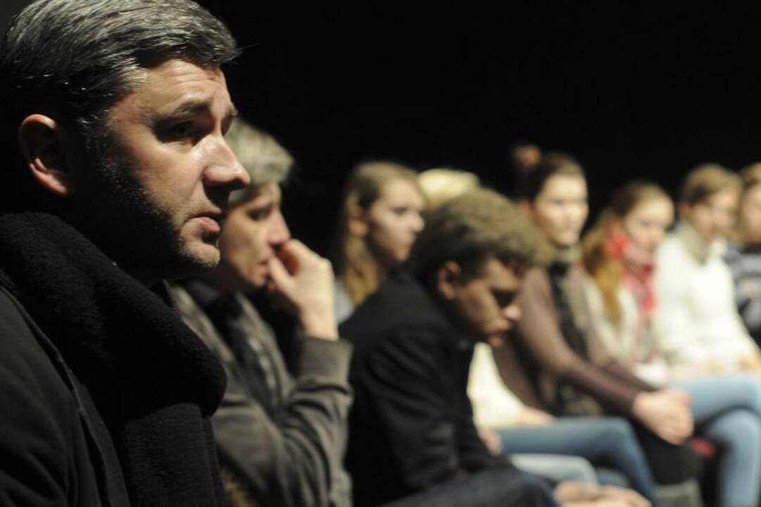 Spektaklis „Šitas vaikas“ privertė D.Gavenonį pamilti studentus