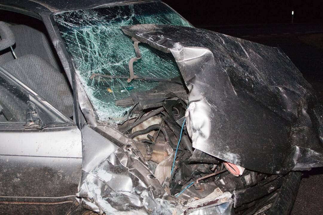 Per avariją trūko automobilio „Opel“ saugos diržai