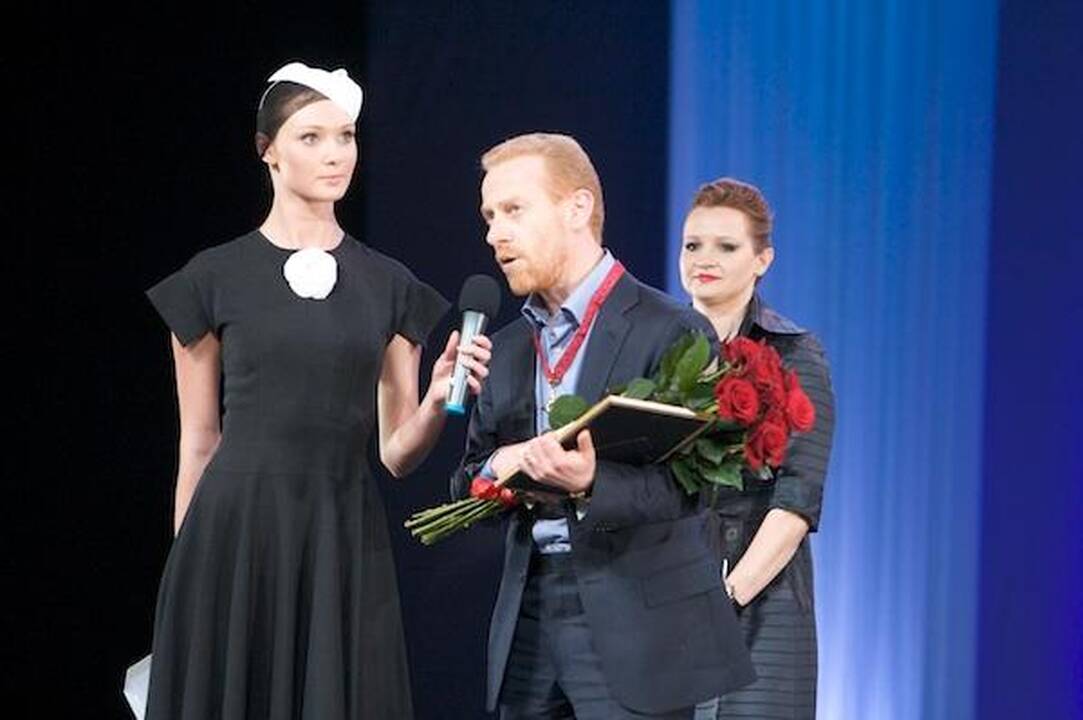Teatro žmonėms - „Auksiniai scenos kryžiai“