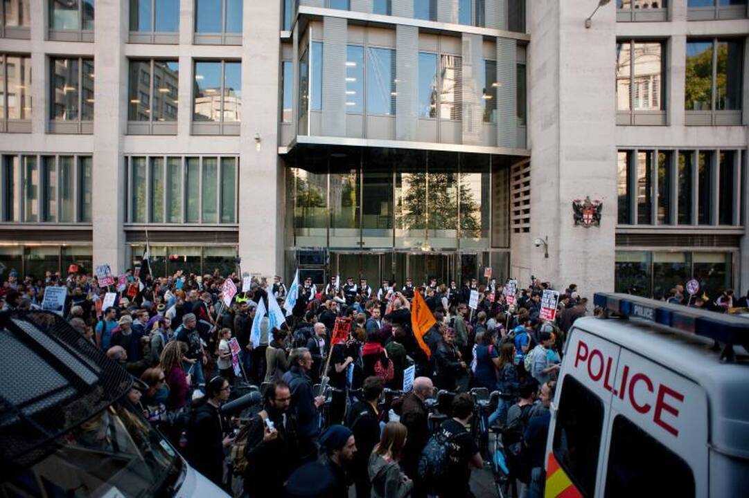 Pasaulio miestuose prasidėjo protestų judėjimo demonstracijos