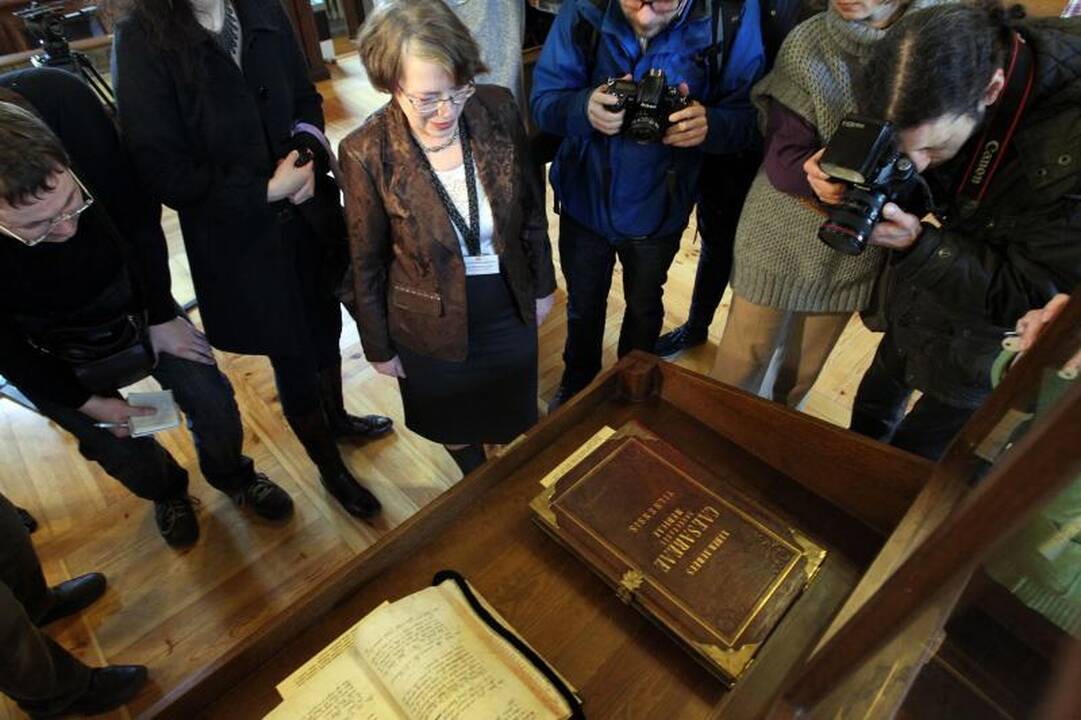 VU bibliotekoje eksponuojamas M.Mažvydo „Katekizmas“