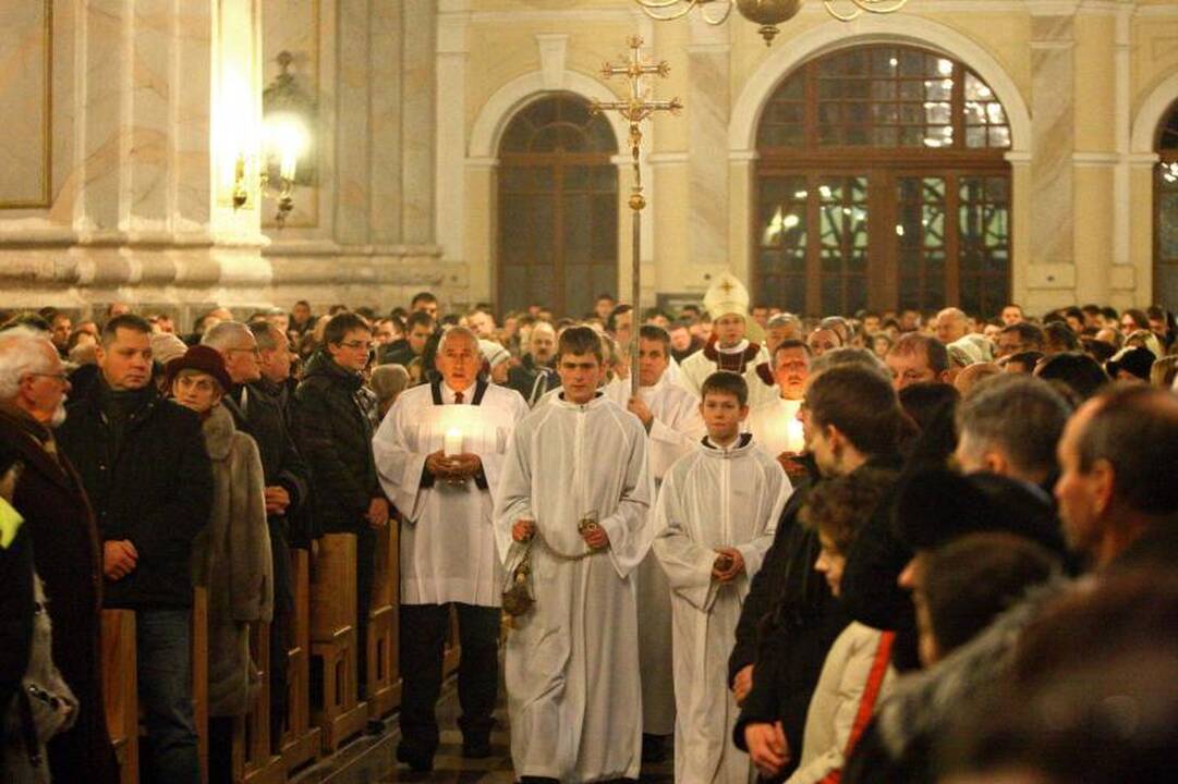 Per Šv. Kalėdas reikia pabūti ir  tyloje