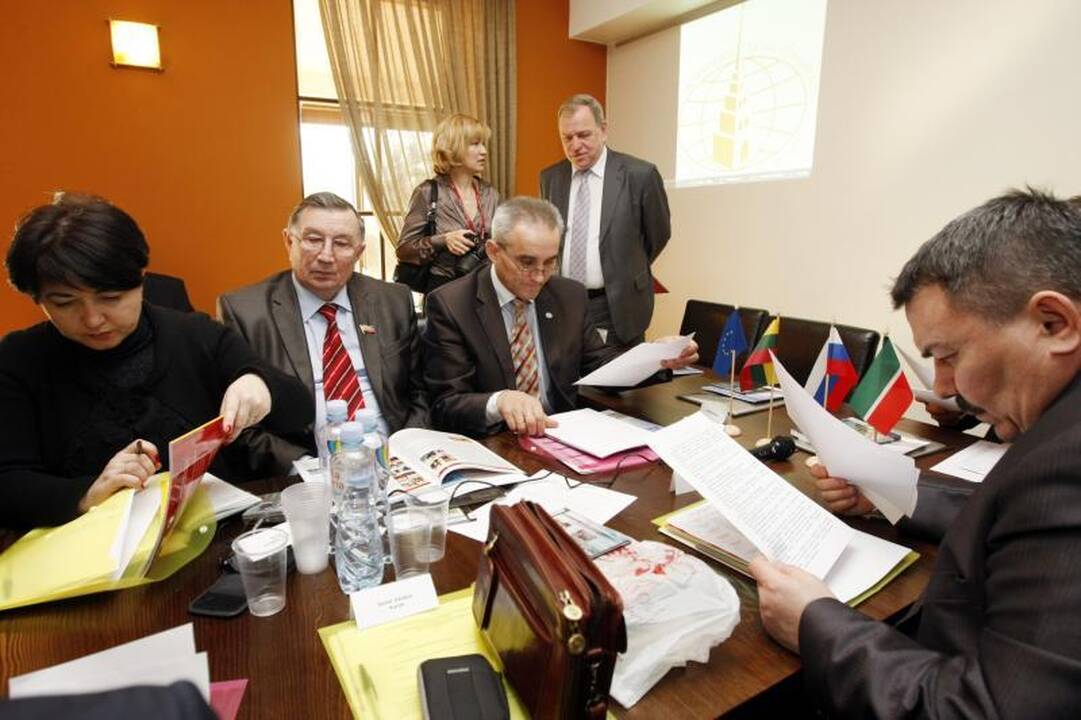 Totoriai mokosi iš lietuvių išlaikyti savo kultūrą ir tradicijas