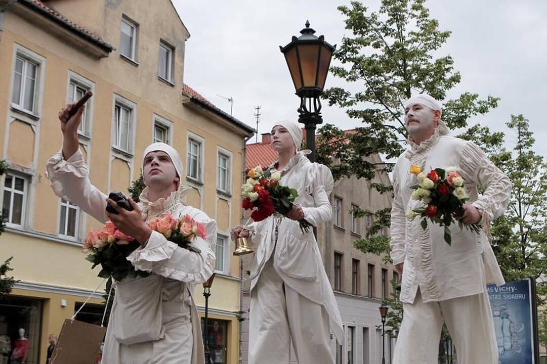 Klaipėdos jubiliejaus rytą – malonios staigmenos gyventojams 
