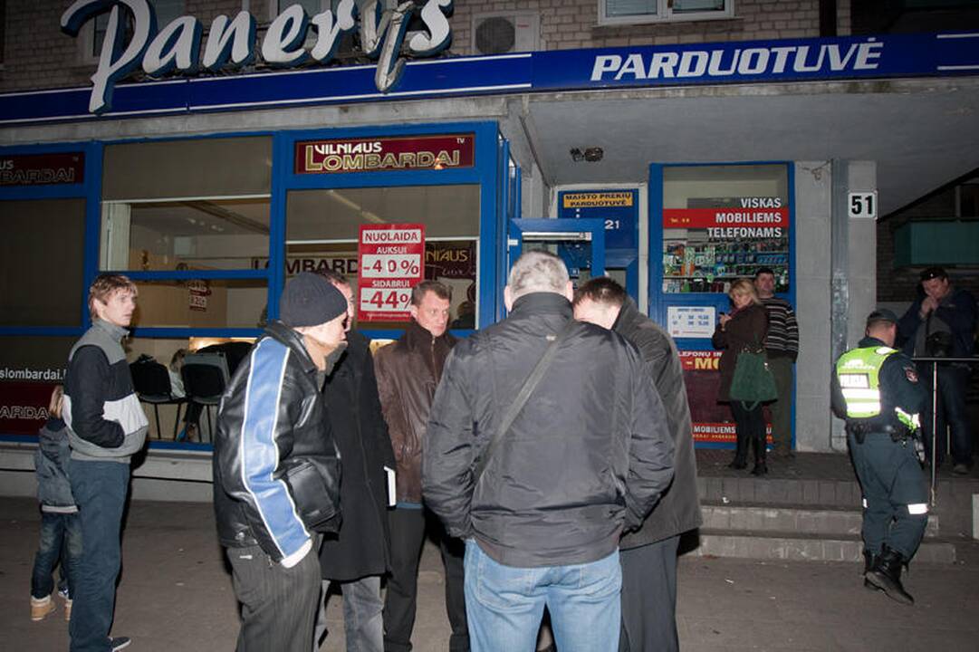 Drama lombarde: plėšikui sulaužytas žandikaulis