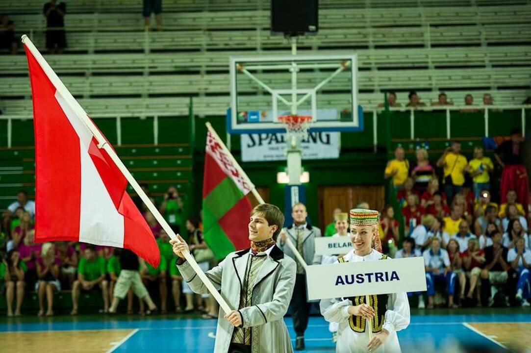 Halėje iškilmingai pradėtas Europos veteranų krepšinio čempionatas
