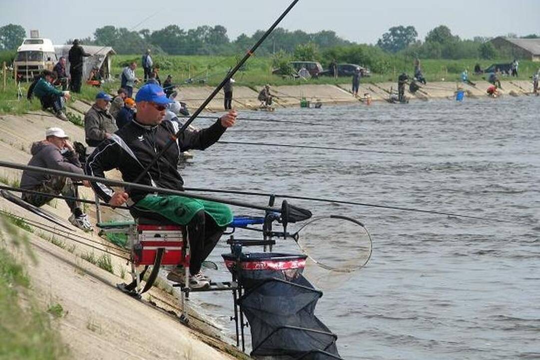 Žvejyba be mėgėjo bilieto gali kainuoti tūkstančius