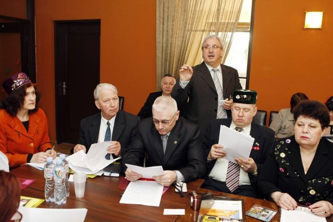 Totoriai mokosi iš lietuvių išlaikyti savo kultūrą ir tradicijas