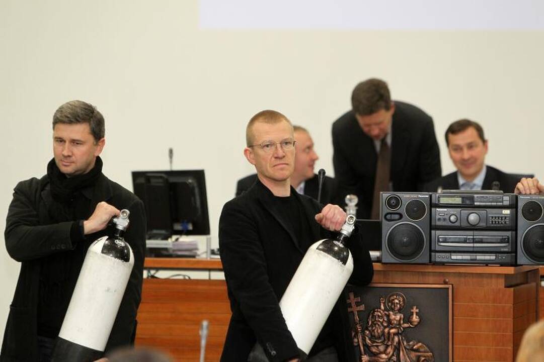 Aktoriai įpūtė gaivaus oro Vilniaus tarybai (papildyta 16.28)