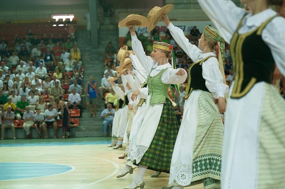 Halėje iškilmingai pradėtas Europos veteranų krepšinio čempionatas
