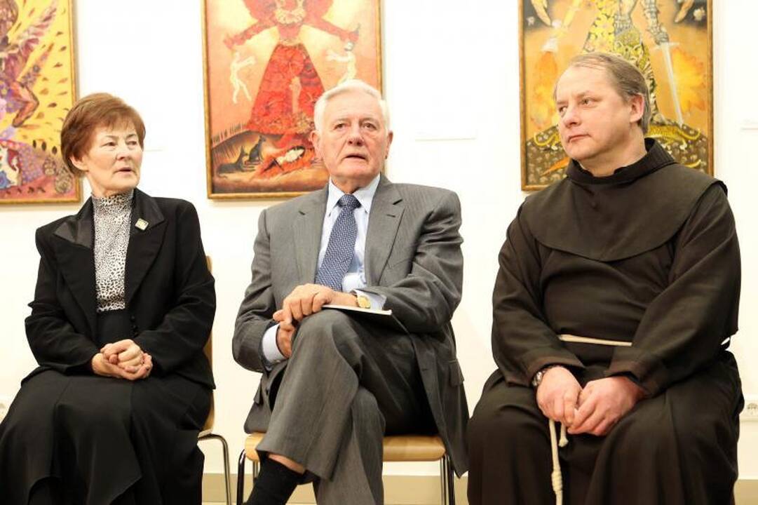J.Ivanauskaitės 50-mečiui paminėti atidaryta rašytojos paroda