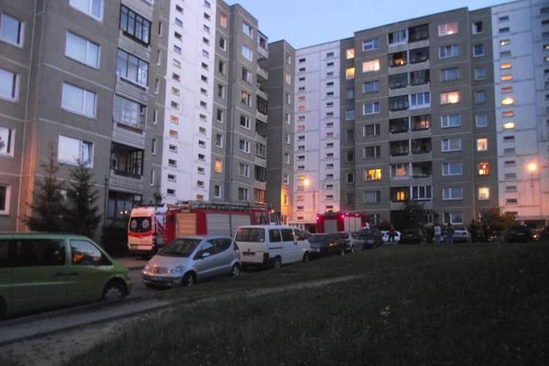 Ugniagesiai skubėjo gesinti svylančio puodo