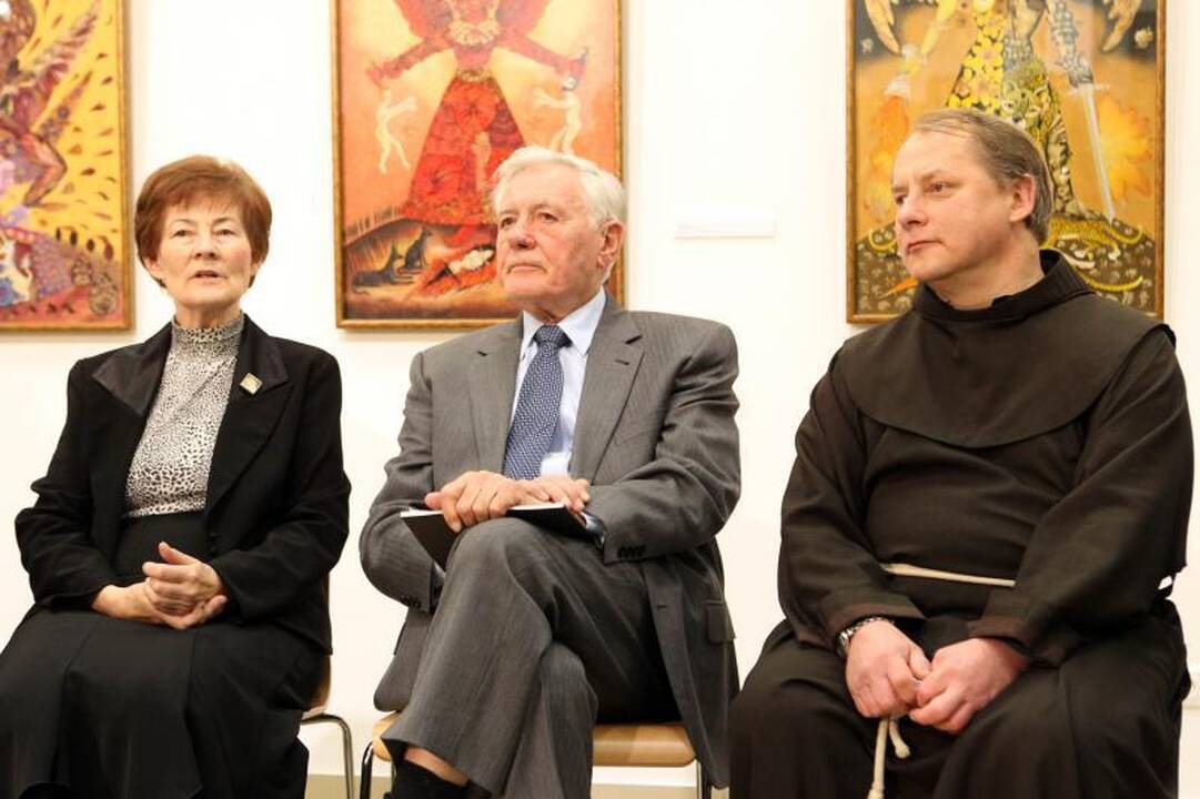 J.Ivanauskaitės 50-mečiui paminėti atidaryta rašytojos paroda