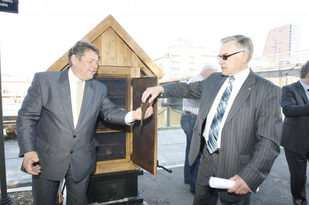Danės krantinėje pagaliau prekiaujama žuvimis (papildyta)