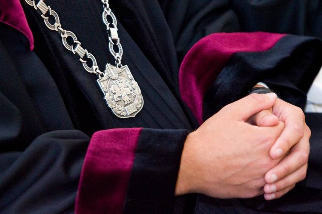 Mano mylimas                    teisėjau!
