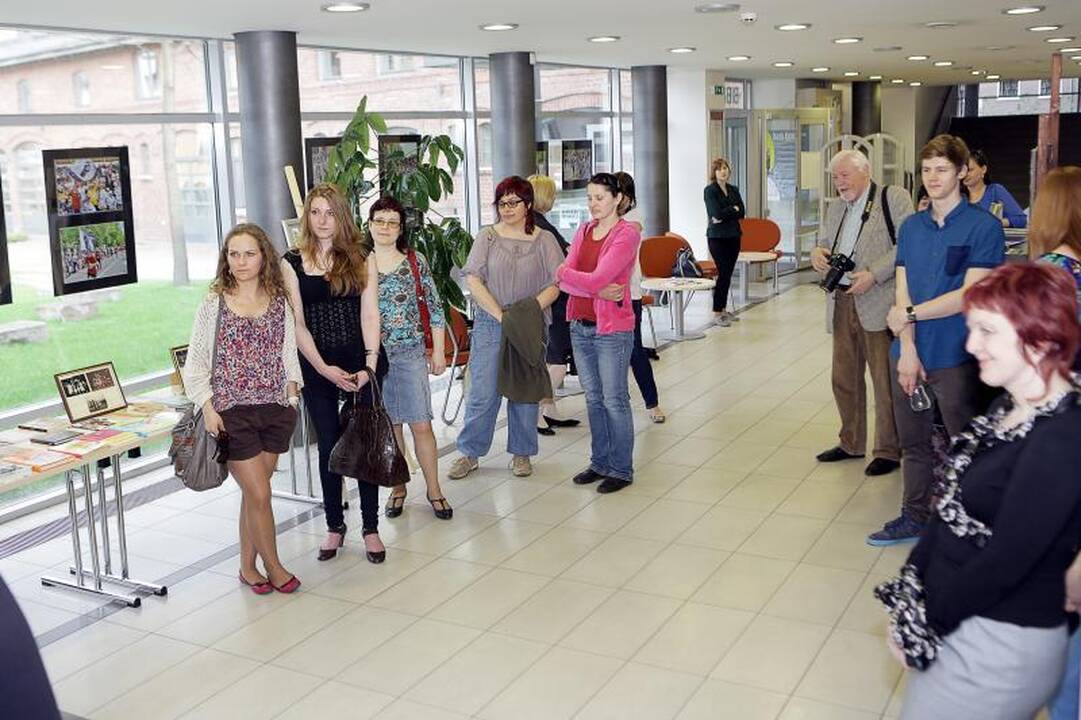 Šauniausia mama meilę dalija ne tik saviems vaikams  