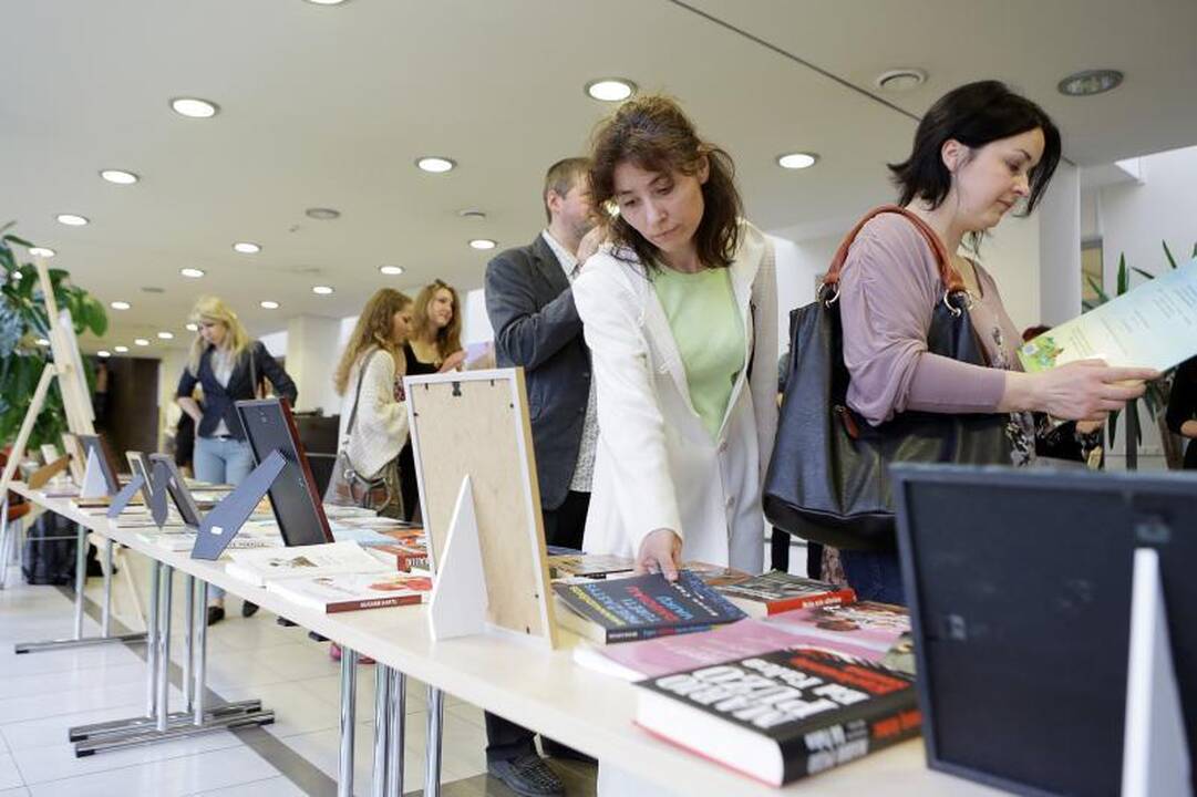 Šauniausia mama meilę dalija ne tik saviems vaikams  