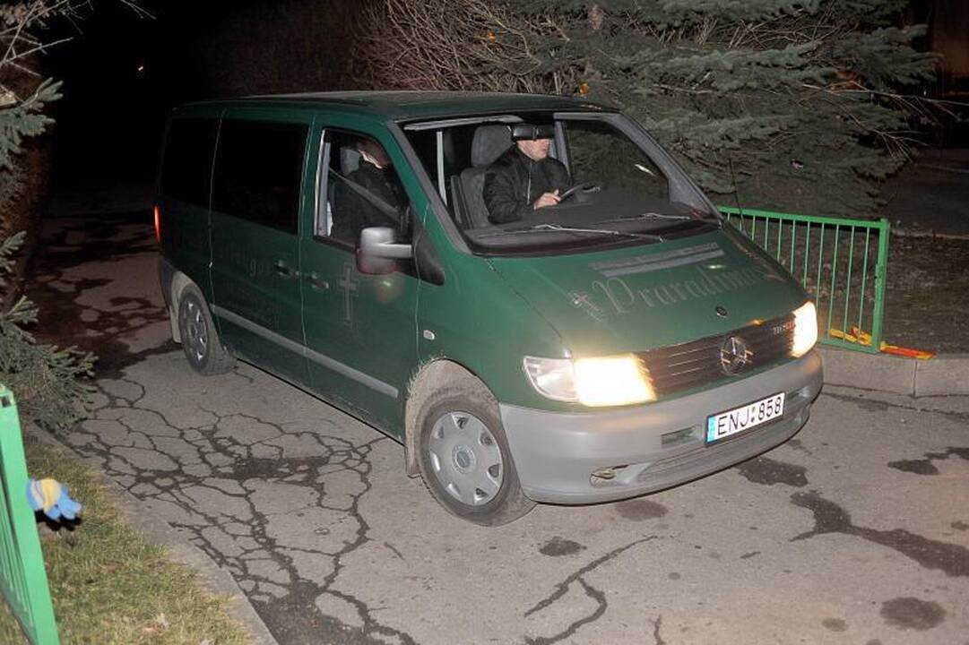 Kaune prie vaikų darželio nušautas jaunas vyras (papildyta 11 val.)