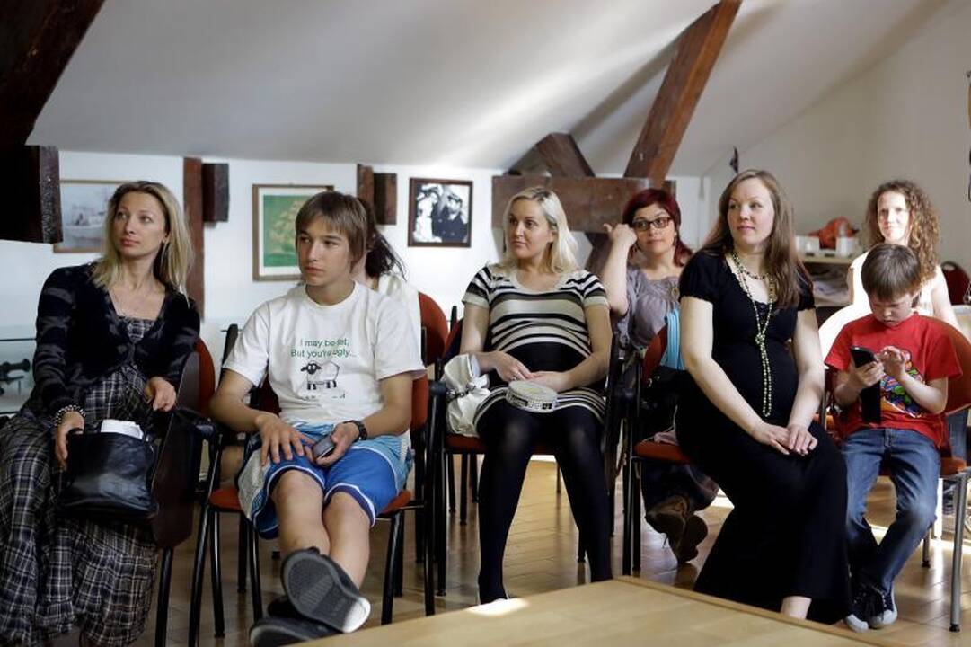 Šauniausia mama meilę dalija ne tik saviems vaikams  