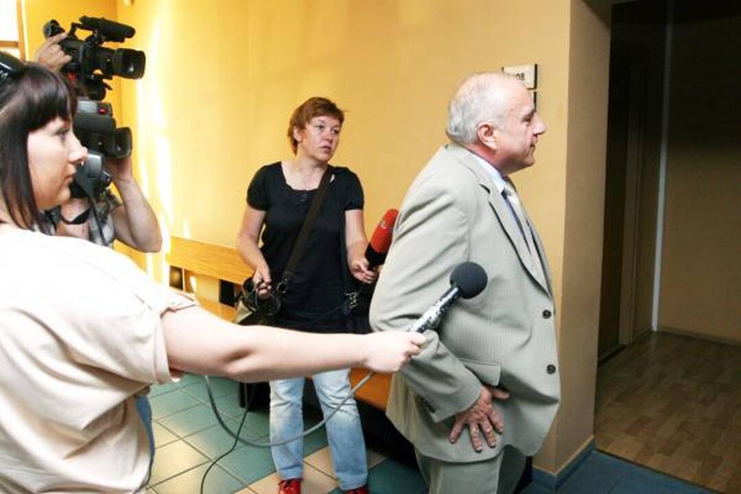 Uosto vadovas E.Gentvilas liudijo prieš verslininką P.Jurgutį