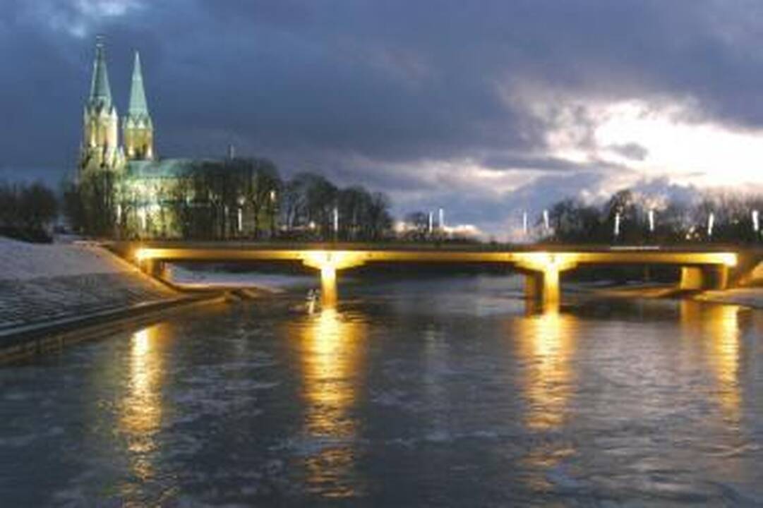 Anykščiuose pėsčiųjų takas nusidrieks virš medžių viršūnių