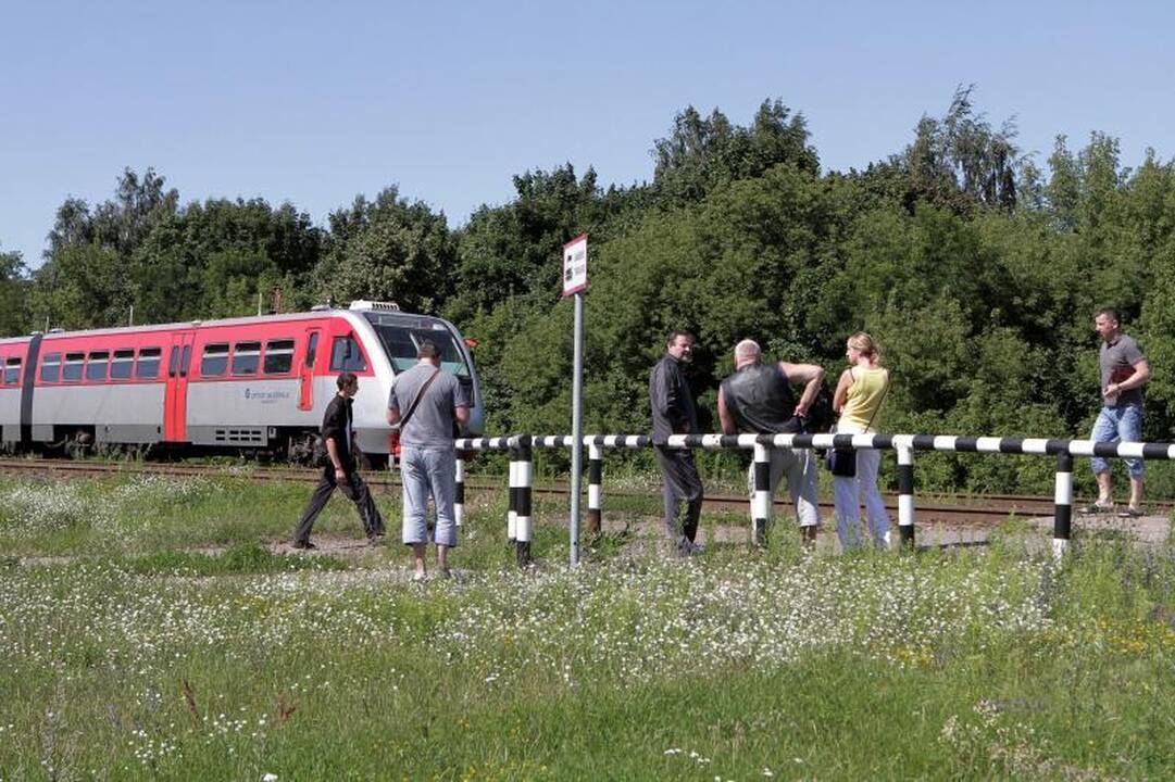 Uostamiestyje traukinys traumavo per bėgius ėjusį paauglį