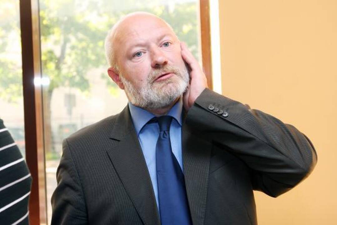 Uosto vadovas E.Gentvilas liudijo prieš verslininką P.Jurgutį