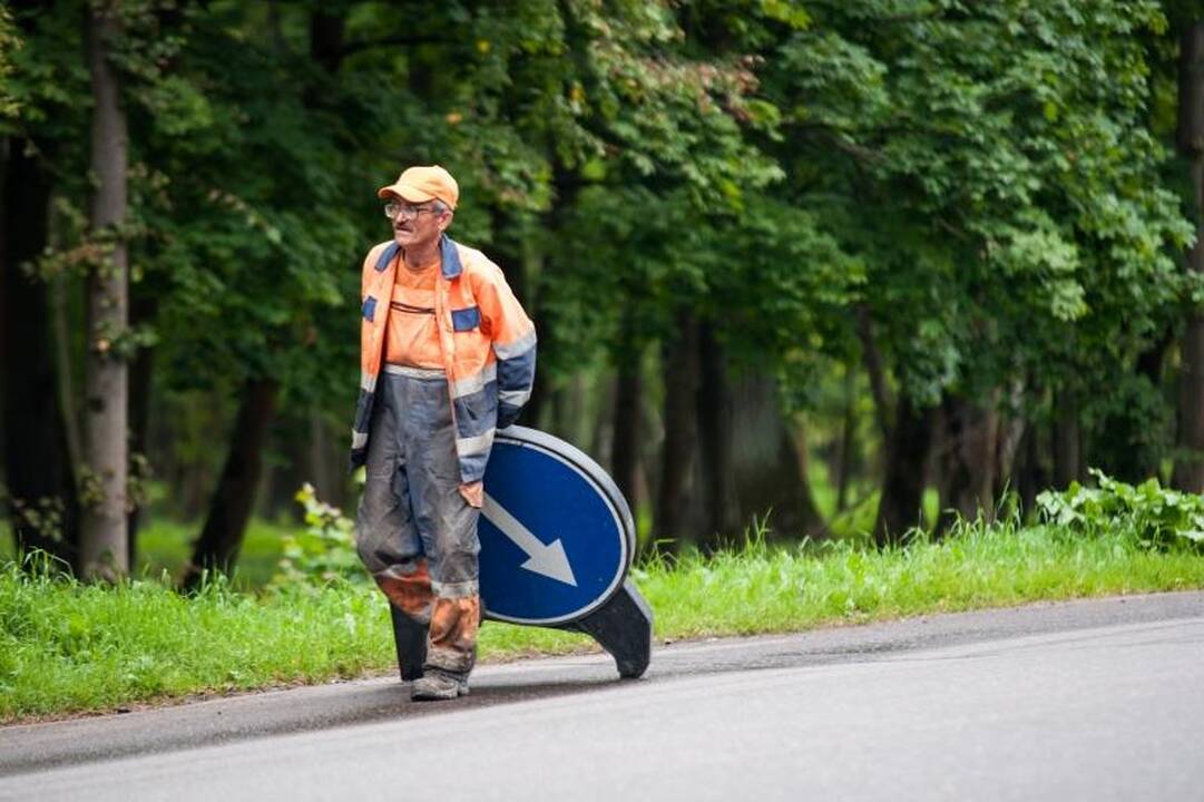 Radvilėnų plentas ir po remonto – tarsi kaimo kelias