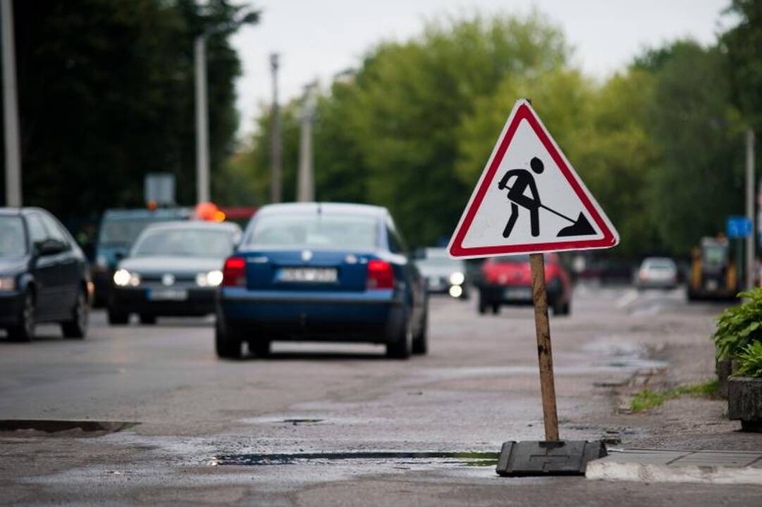 Radvilėnų plentas ir po remonto – tarsi kaimo kelias