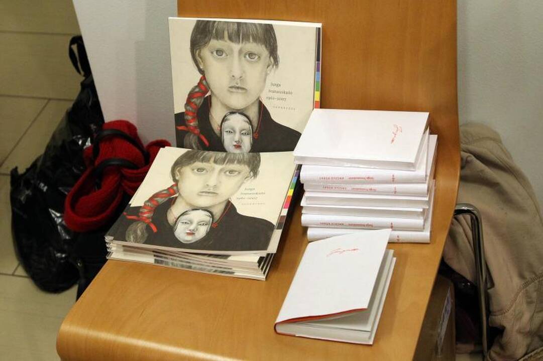 J.Ivanauskaitės 50-mečiui paminėti atidaryta rašytojos paroda