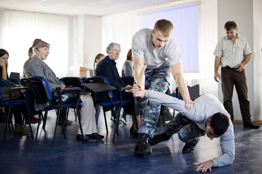 Savigynos mokytojai: negailėkite užpuolikų, jie nepasigailės jūsų