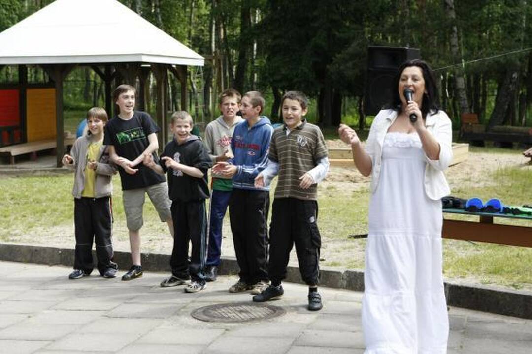 Tuberkulioze sergantiems vaikams surengta šventė 