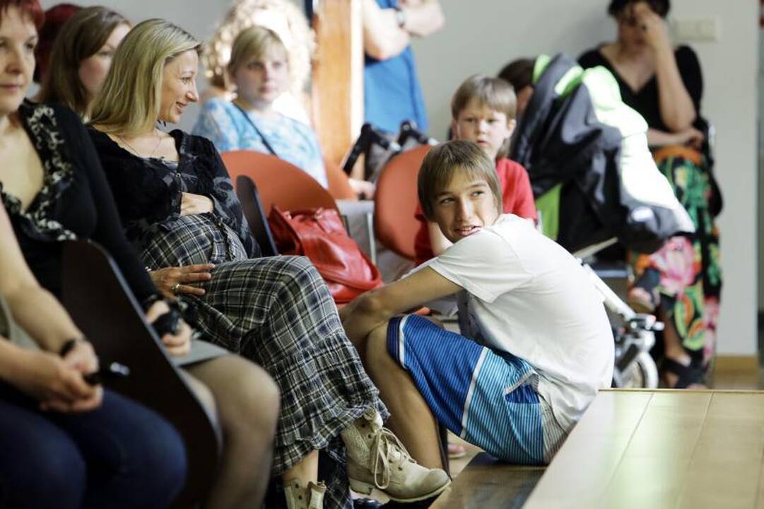 Šauniausia mama meilę dalija ne tik saviems vaikams  