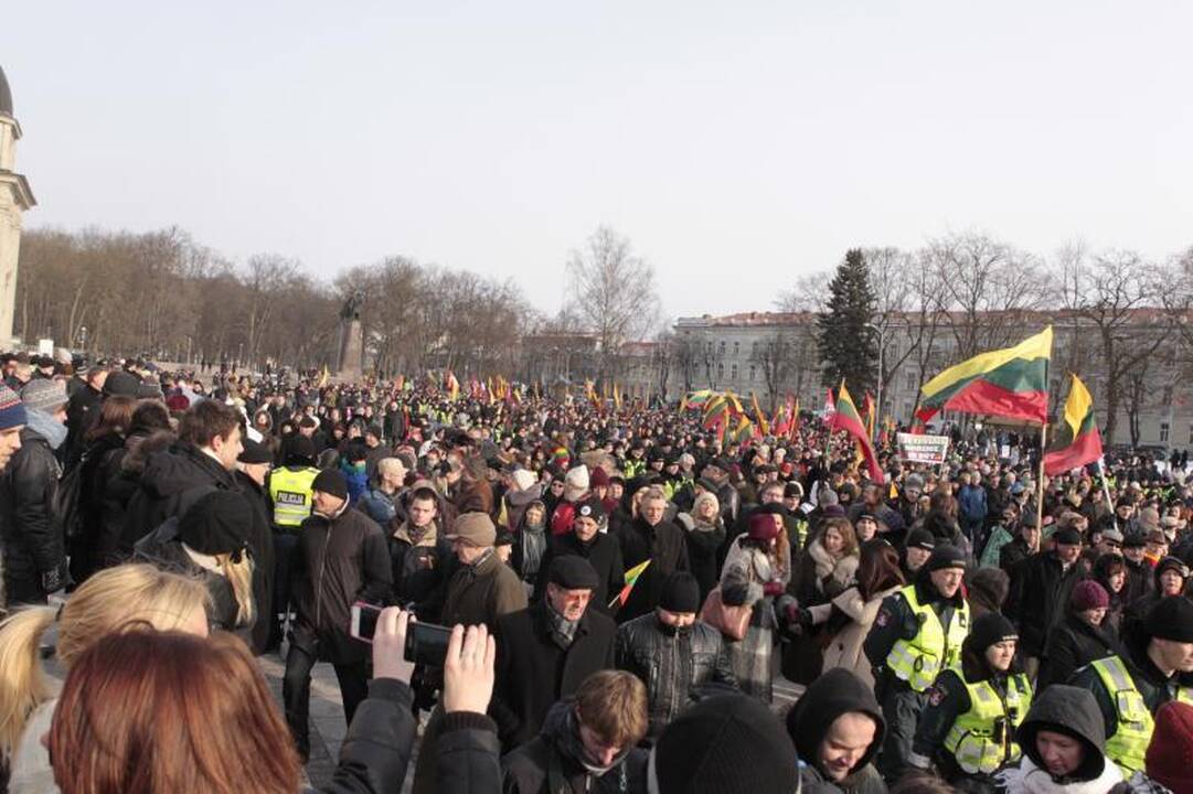 Uždraustoje eisenoje Vilniuje - tūkstančiai nacionalistų
