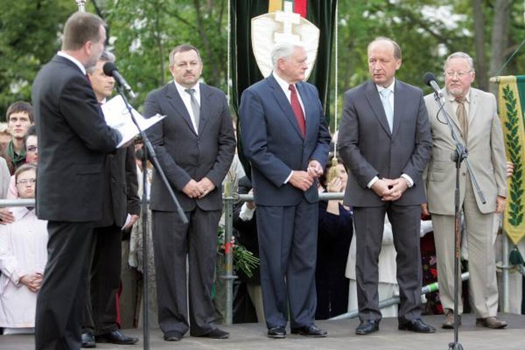 Pasaulyje suskambo Lietuvos himnas (papildyta)