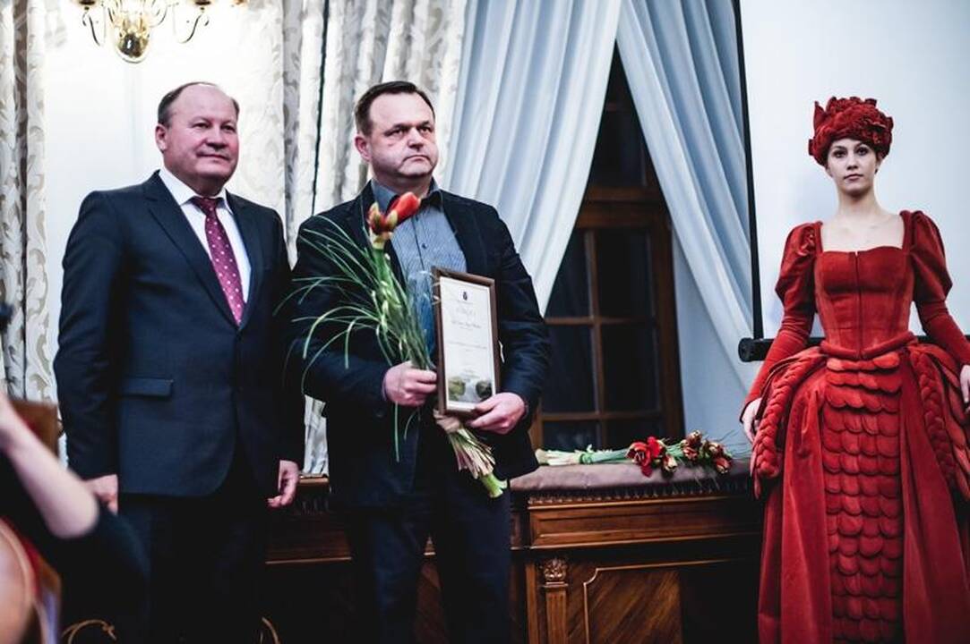 „Žalgirio“ arenoje koncertavo Kauno šampaninis choras ir Merūnas