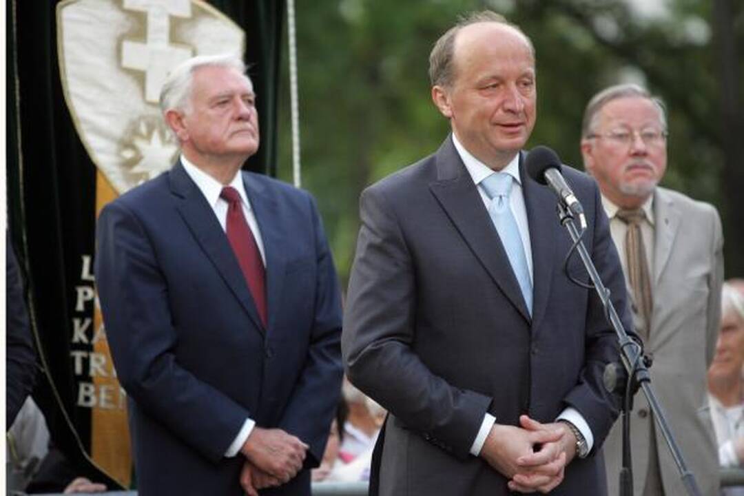 Pasaulyje suskambo Lietuvos himnas (papildyta)
