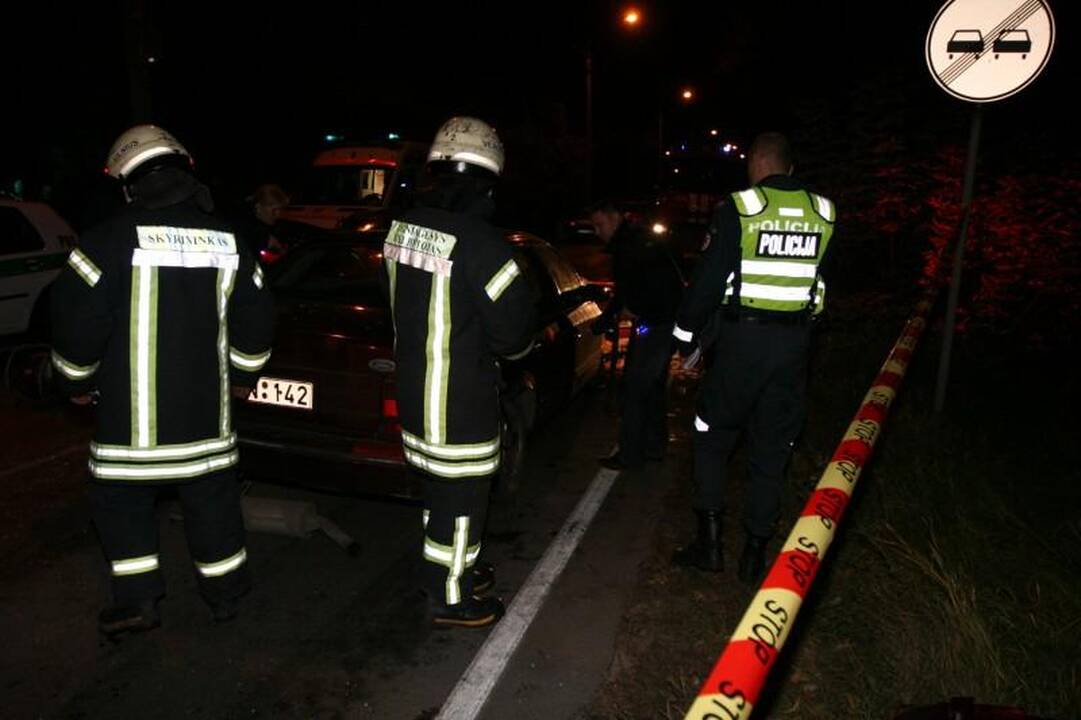 Vilniuje – kraupi automobilių kaktomuša, nukentėjo trys žmonės