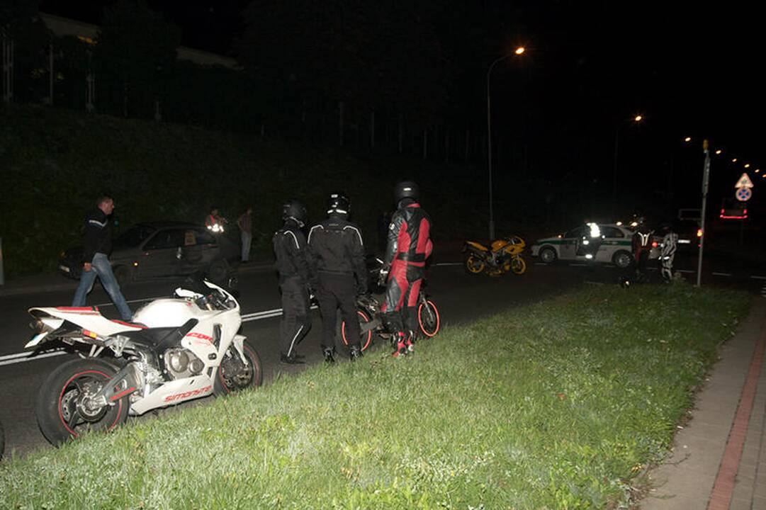 Per avariją Subačiaus gatvėje nukentėjo motociklininkų pora