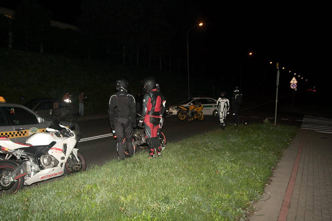 Per avariją Subačiaus gatvėje nukentėjo motociklininkų pora