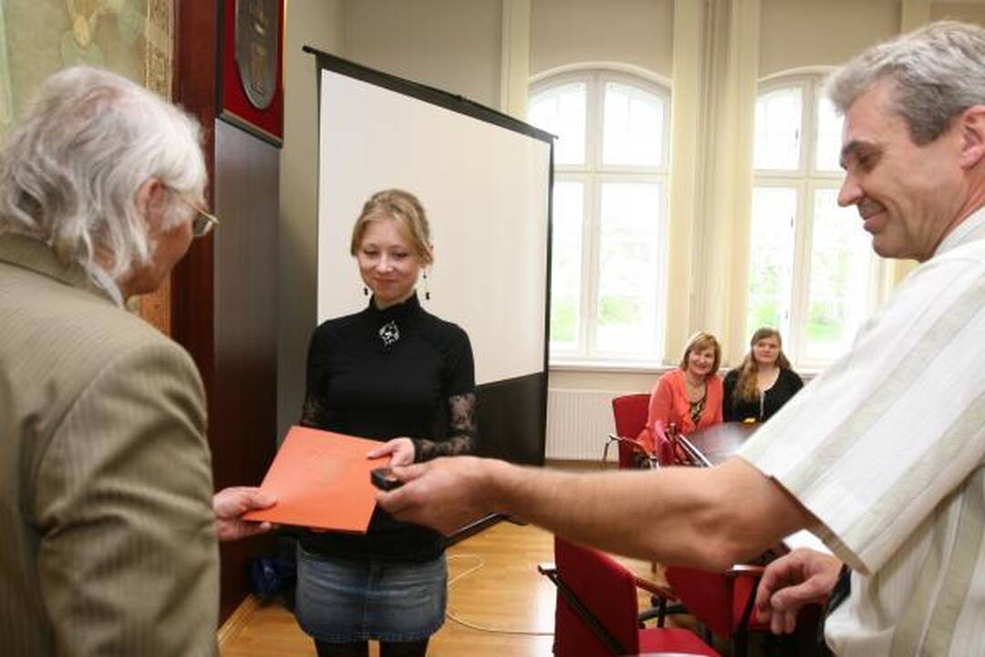 Pagerbti iškiliausi Klaipėdos universiteto studentai humanitarai