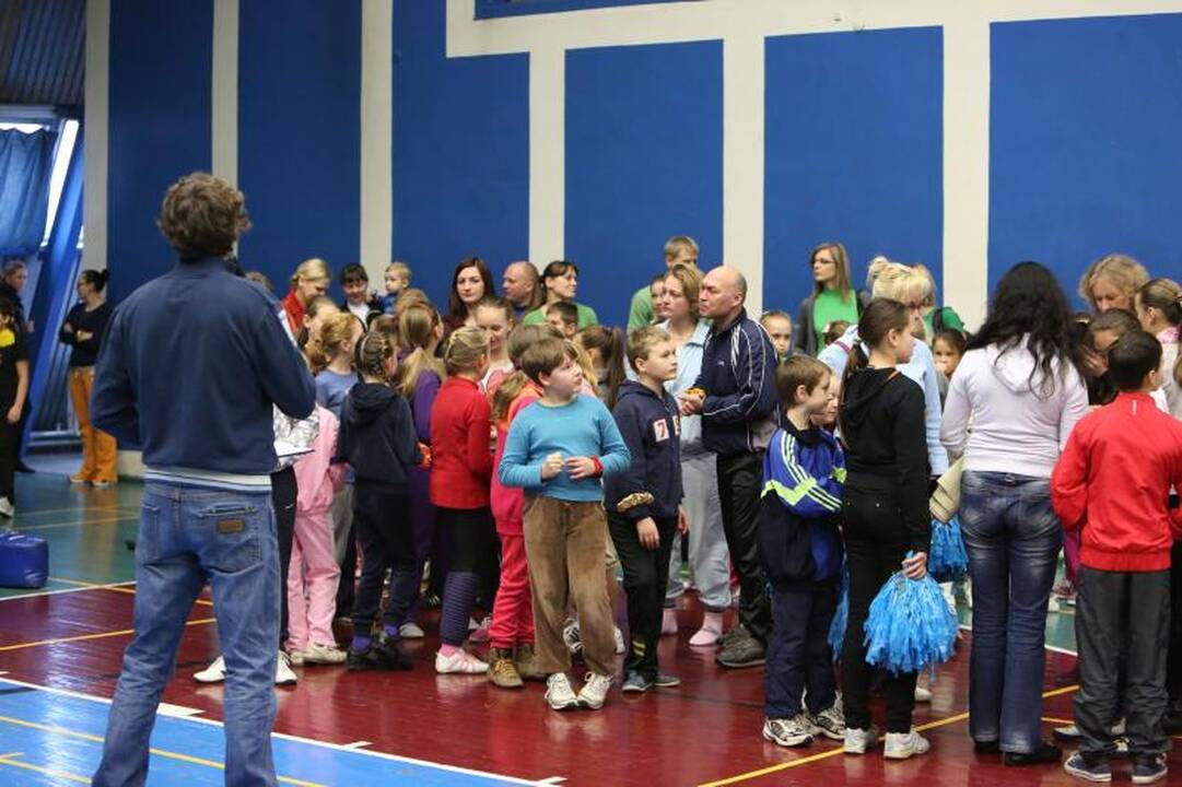 Šeimų šventėje – estefetės kartu su tėčiu ir mama