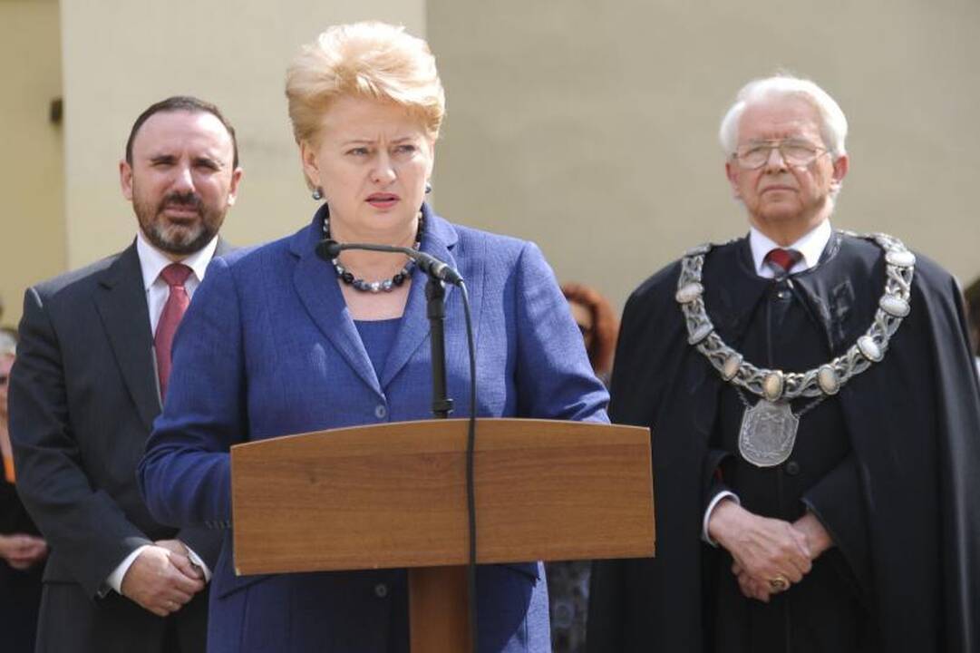 Vilniuje atidengta atminimo lenta Just.Marcinkevičiui