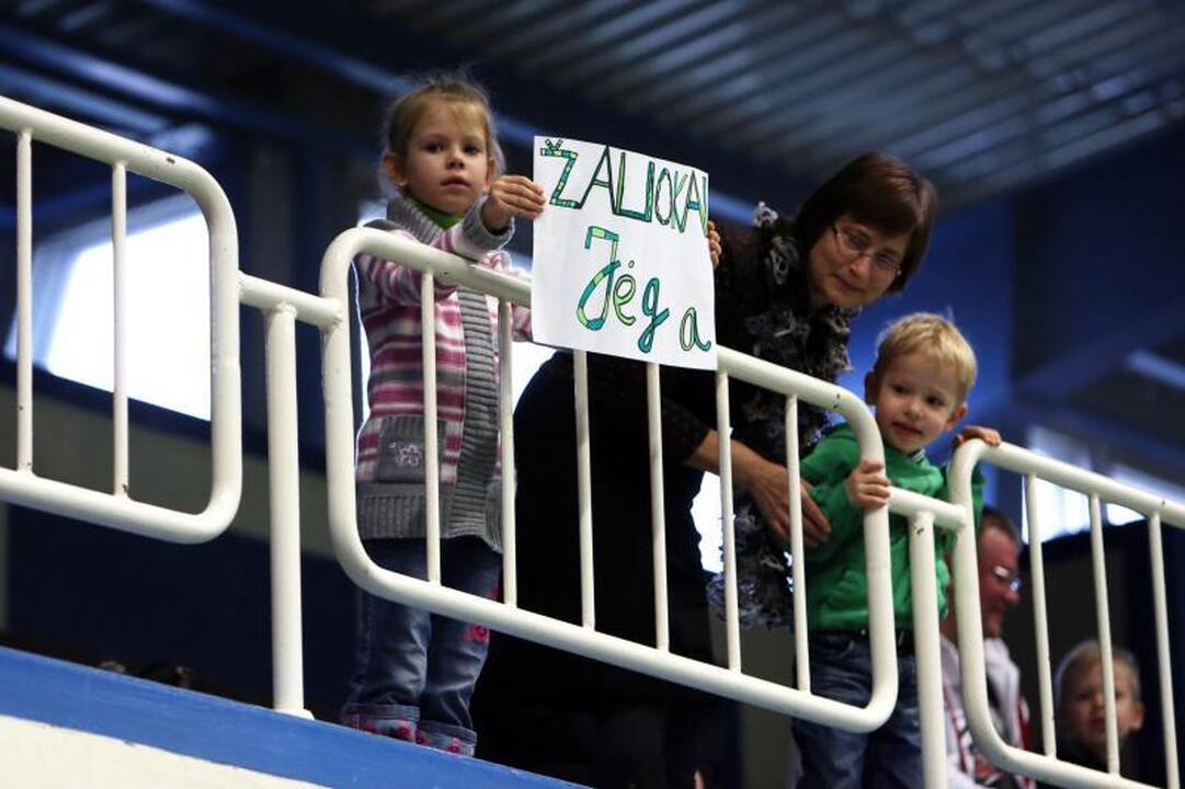 Šeimų šventėje – estefetės kartu su tėčiu ir mama
