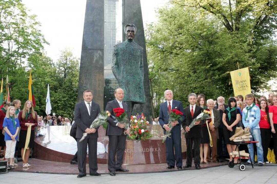 Pasaulyje suskambo Lietuvos himnas (papildyta)