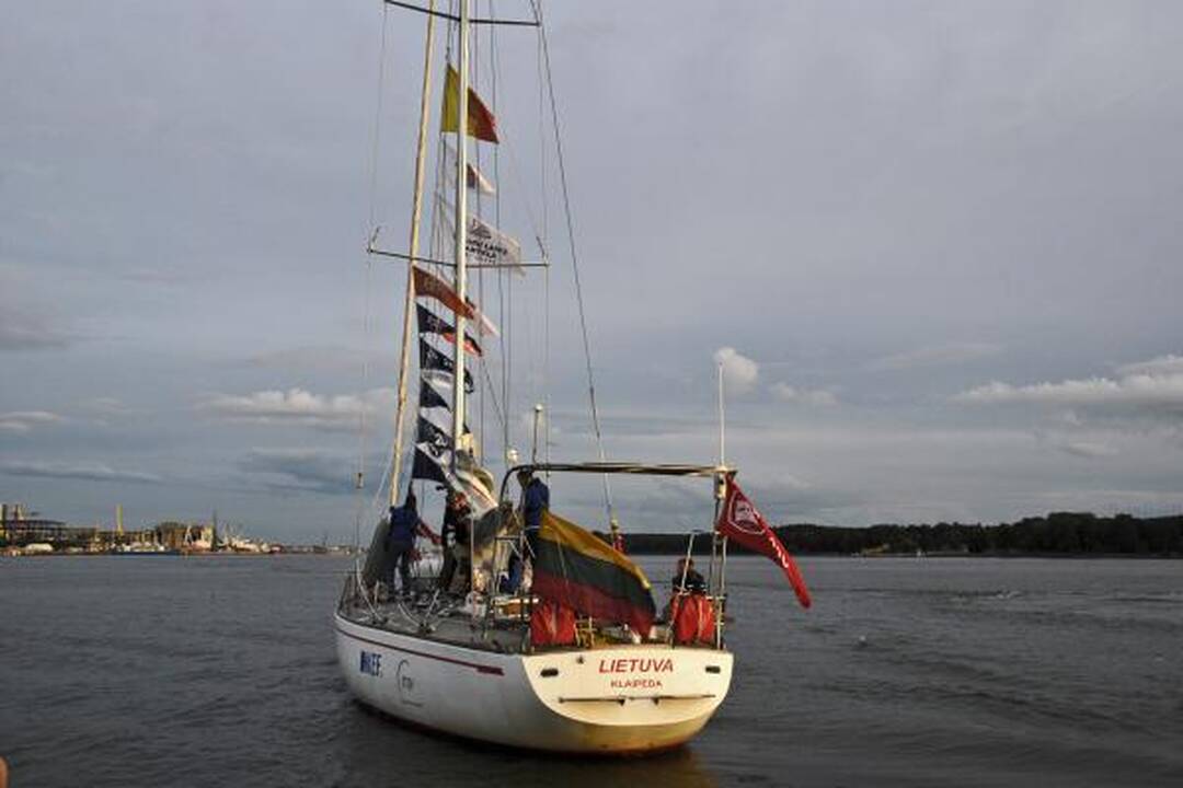 Jachta „Lietuva“ parplaukė į Klaipėdą (papildyta)
