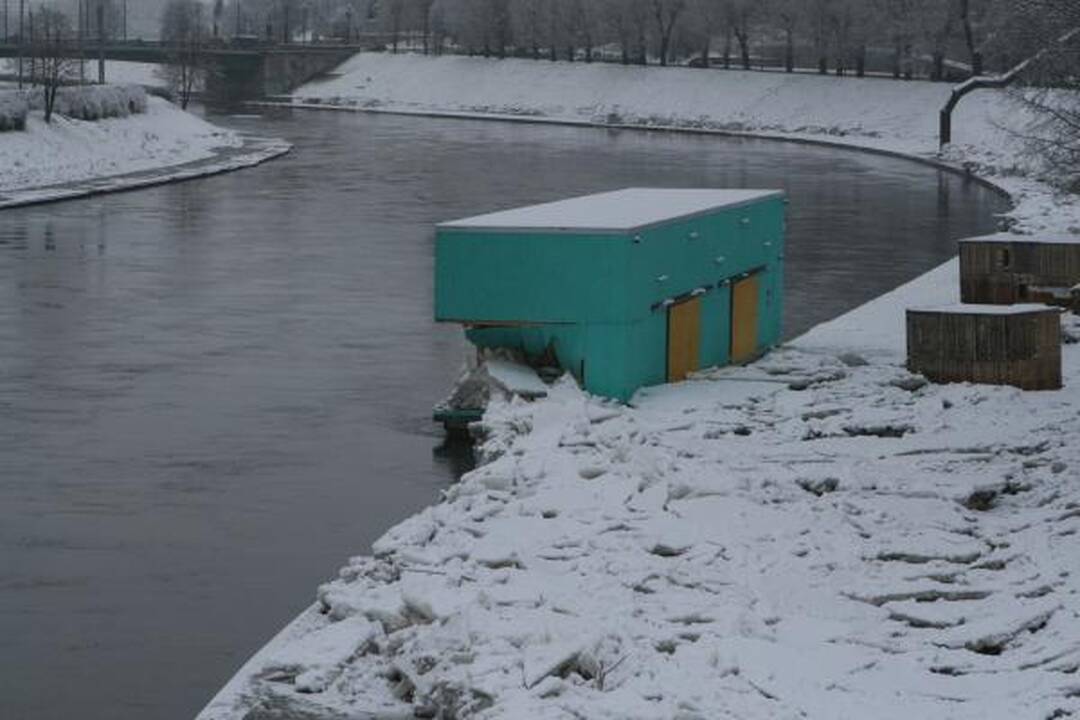 Neris beveik nuplovė meno centrą „KultFlux“ (papildyta)